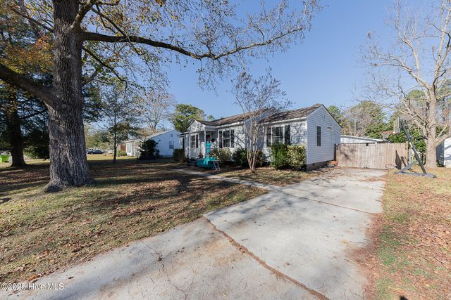 206 Kenneth Boulevard, Havelock, NC 28532