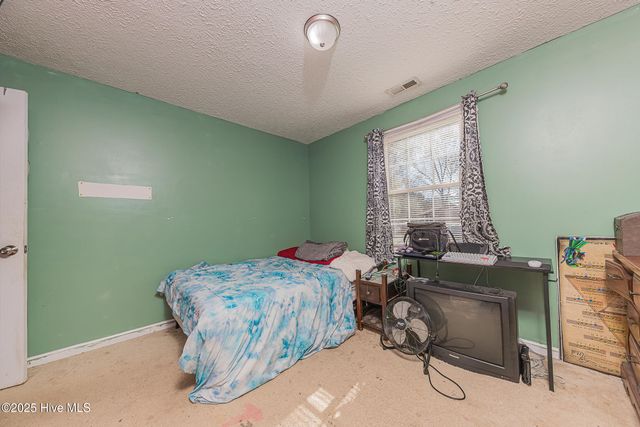 206 Kenneth Boulevard, Havelock, NC 28532