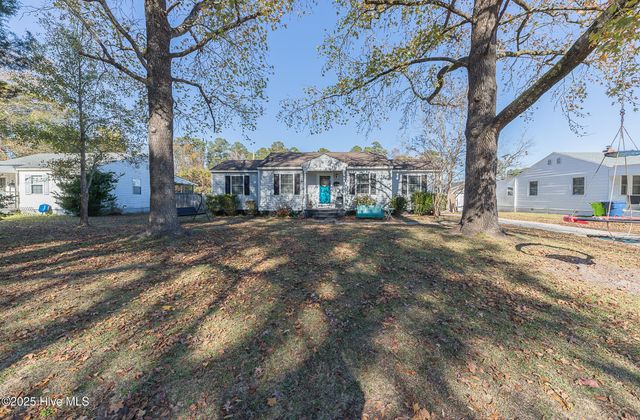 206 Kenneth Boulevard, Havelock, NC 28532