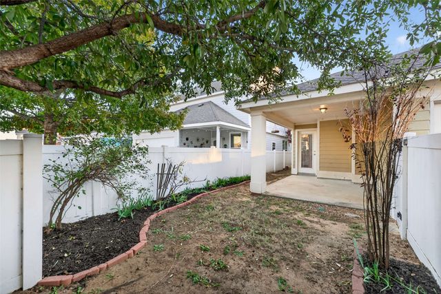 9105 Waterman Drive, Aubrey, TX 76227