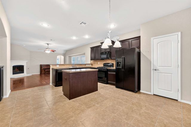 9105 Waterman Drive, Aubrey, TX 76227