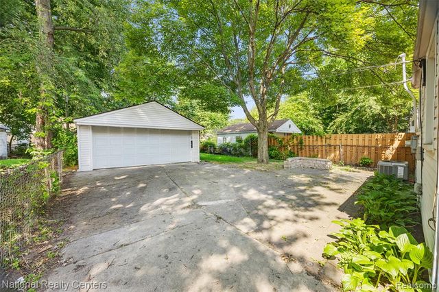 650 Arlington Street, Inkster, MI 48141