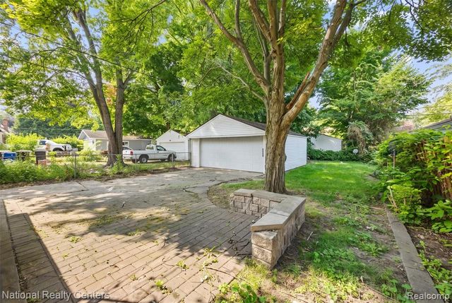 650 Arlington Street, Inkster, MI 48141