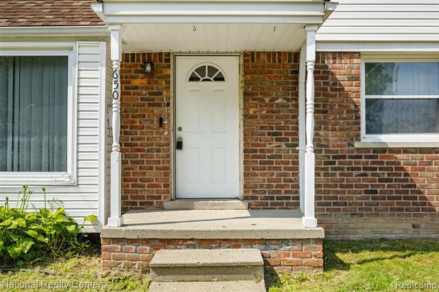 650 Arlington Street, Inkster, MI 48141