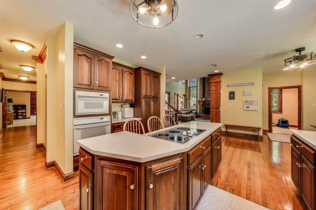 273 Bridlewood Lane, Valparaiso, IN 46385