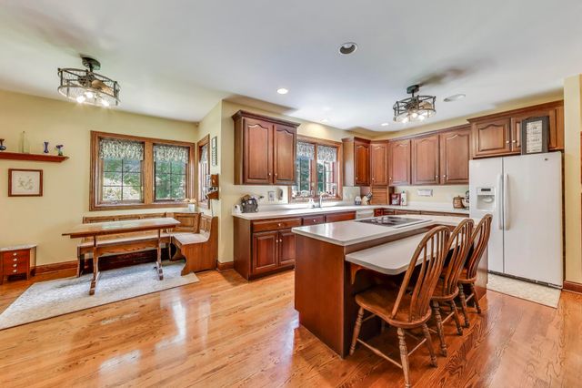 273 Bridlewood Lane, Valparaiso, IN 46385