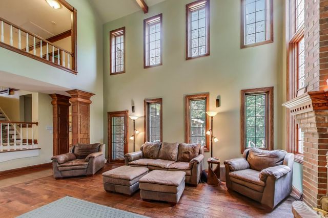 273 Bridlewood Lane, Valparaiso, IN 46385