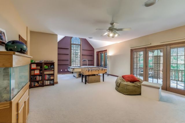 273 Bridlewood Lane, Valparaiso, IN 46385