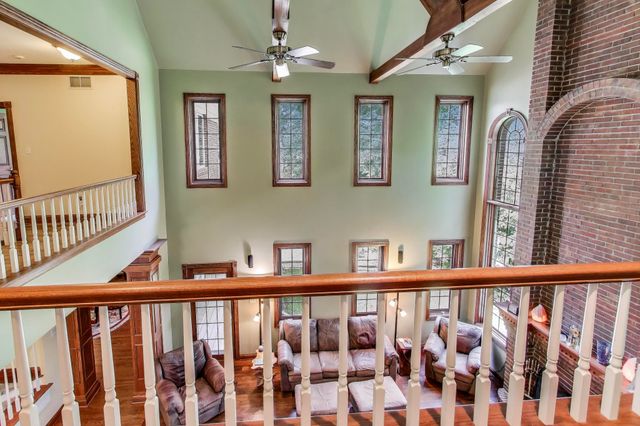 273 Bridlewood Lane, Valparaiso, IN 46385