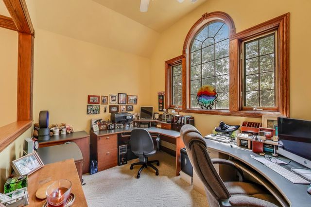 273 Bridlewood Lane, Valparaiso, IN 46385