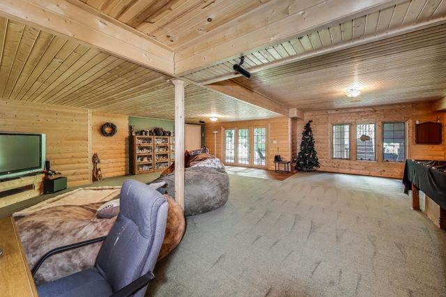 273 Bridlewood Lane, Valparaiso, IN 46385