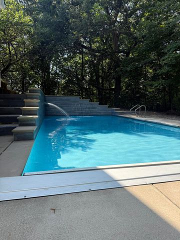 273 Bridlewood Lane, Valparaiso, IN 46385