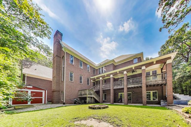 273 Bridlewood Lane, Valparaiso, IN 46385