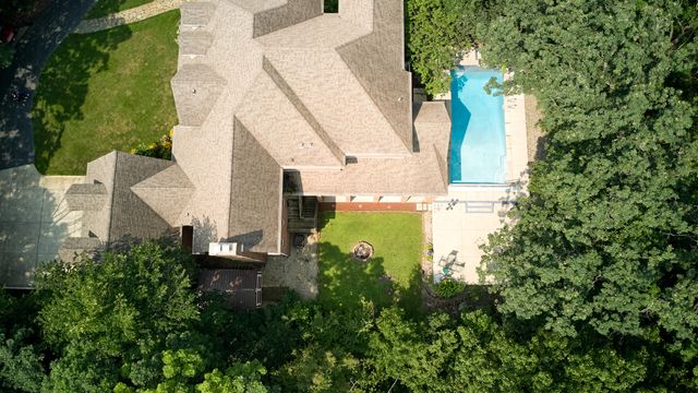 273 Bridlewood Lane, Valparaiso, IN 46385