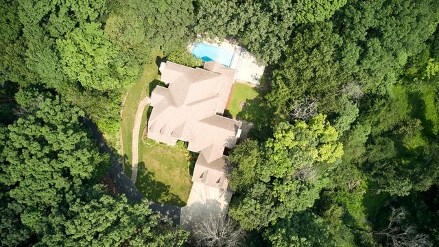 273 Bridlewood Lane, Valparaiso, IN 46385