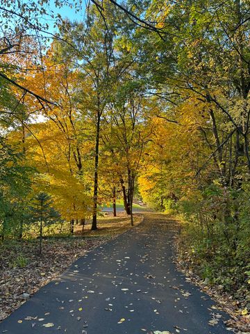 273 Bridlewood Lane, Valparaiso, IN 46385