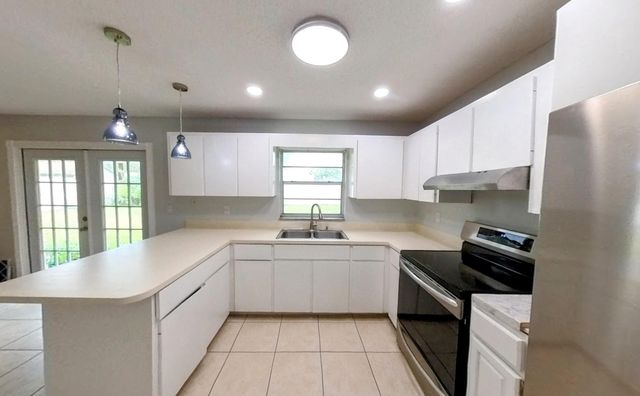 141 NE 17th Court, Boynton Beach, FL 33435