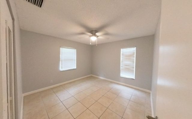 141 NE 17th Court, Boynton Beach, FL 33435