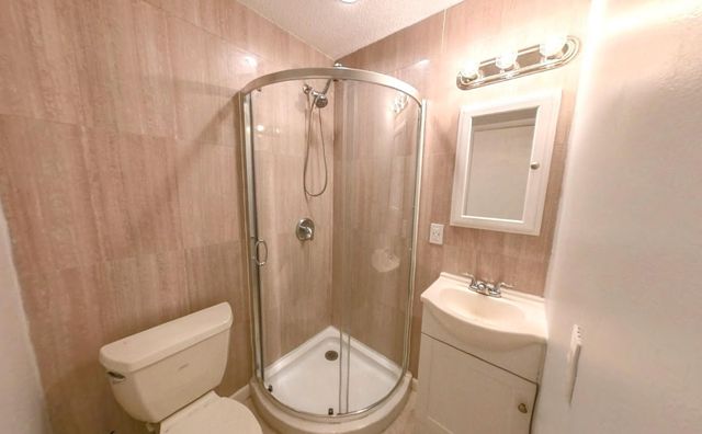 141 NE 17th Court, Boynton Beach, FL 33435