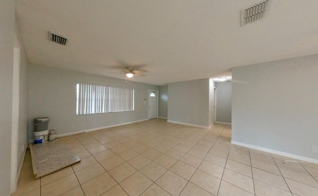 141 NE 17th Court, Boynton Beach, FL 33435