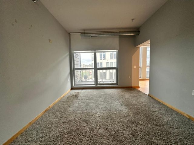 1211 Lagoon Avenue 405, Minneapolis, MN 55408