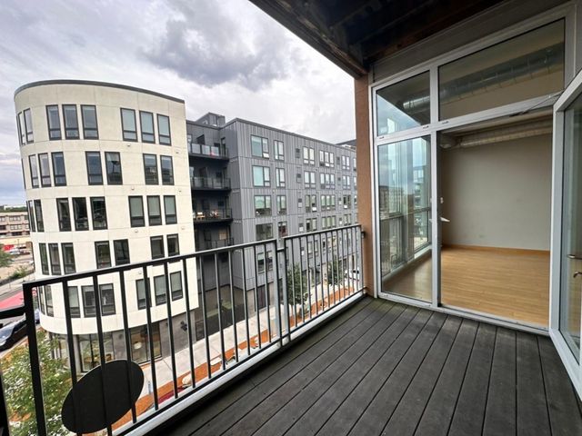 1211 Lagoon Avenue 405, Minneapolis, MN 55408