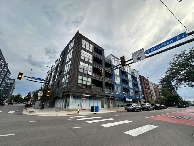 1211 Lagoon Avenue 405, Minneapolis, MN 55408
