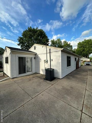 4484 Ziegler Street, Dearborn Heights, MI 48125
