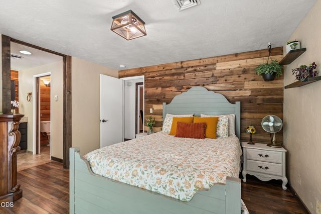 4955 Sardine Creek L Fork Road, Gold Hill, OR 97525