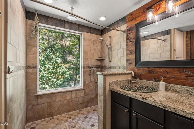4955 Sardine Creek L Fork Road, Gold Hill, OR 97525