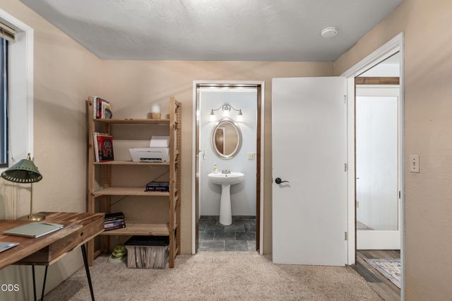 4955 Sardine Creek L Fork Road, Gold Hill, OR 97525