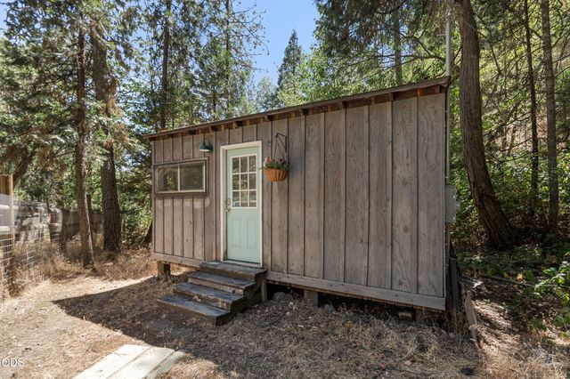 4955 Sardine Creek L Fork Road, Gold Hill, OR 97525