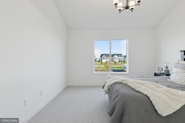 10157 Blackmoor Road, Woodbury, MN 55129