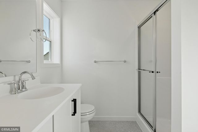 10157 Blackmoor Road, Woodbury, MN 55129