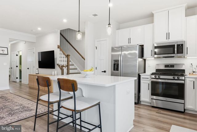 4 ATHENS WAY, Cliffwood, NJ 07721