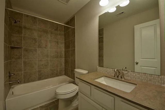 5135 Heather Meadow Lane, Sugar Land, TX 77479