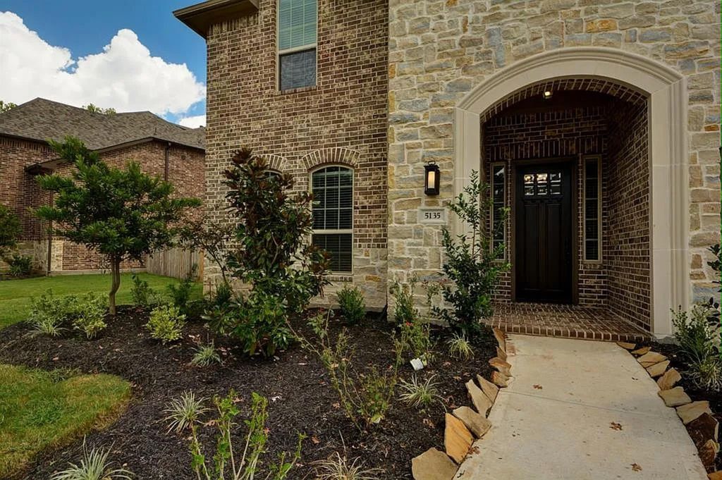 5135 Heather Meadow Lane, Sugar Land, TX 77479