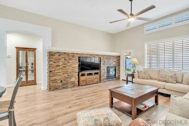 25327 Clear Canyon Circle, Menifee, CA 92584