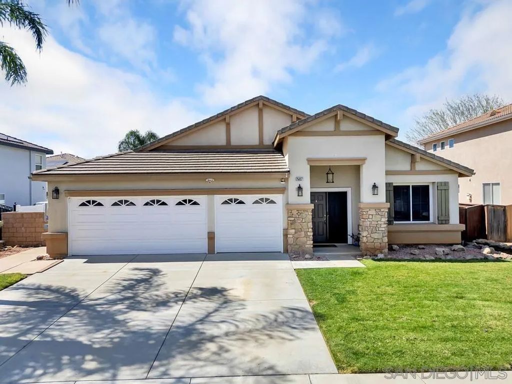 25327 Clear Canyon Circle, Menifee, CA 92584