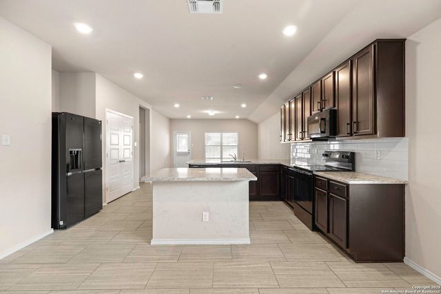 161 Sambar Main, Schertz, TX 78108