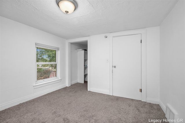 224-226 Maple Street, Parchment, MI 49004