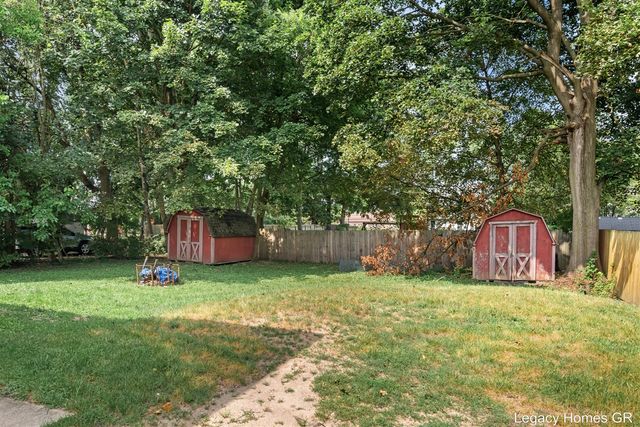 224-226 Maple Street, Parchment, MI 49004