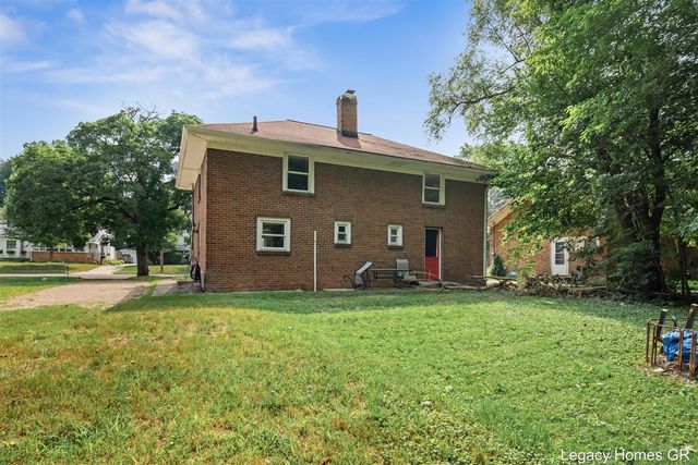 224-226 Maple Street, Parchment, MI 49004
