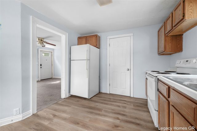 224-226 Maple Street, Parchment, MI 49004
