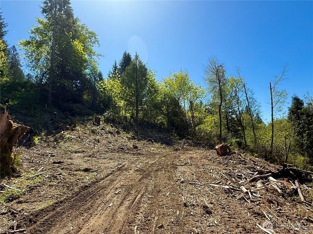 75 E Lakewood Drive, Belfair, WA 98528