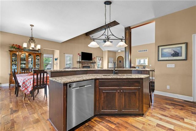 1302 Aberdeen Circle, Raymore, MO 64083
