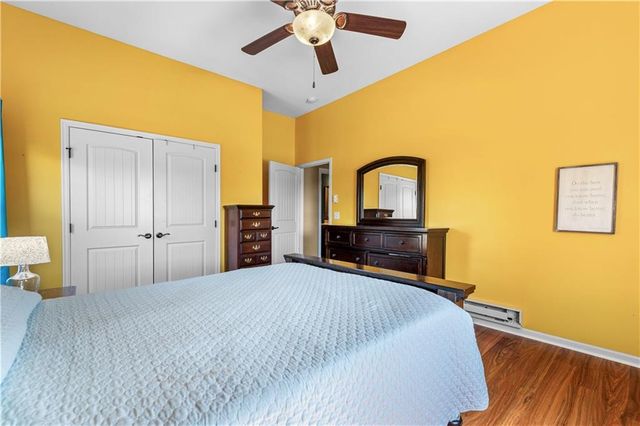 1302 Aberdeen Circle, Raymore, MO 64083