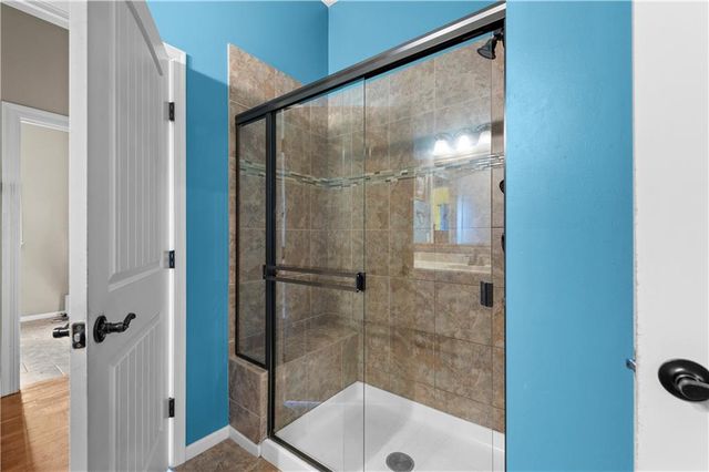 1302 Aberdeen Circle, Raymore, MO 64083