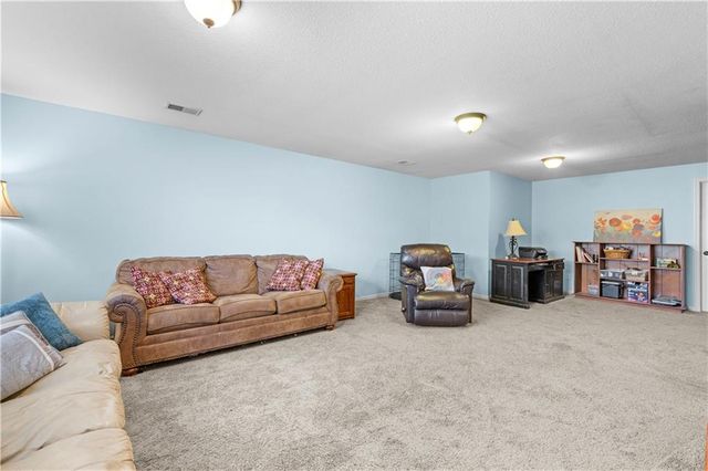 1302 Aberdeen Circle, Raymore, MO 64083