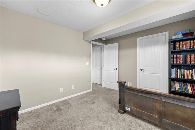 1302 Aberdeen Circle, Raymore, MO 64083